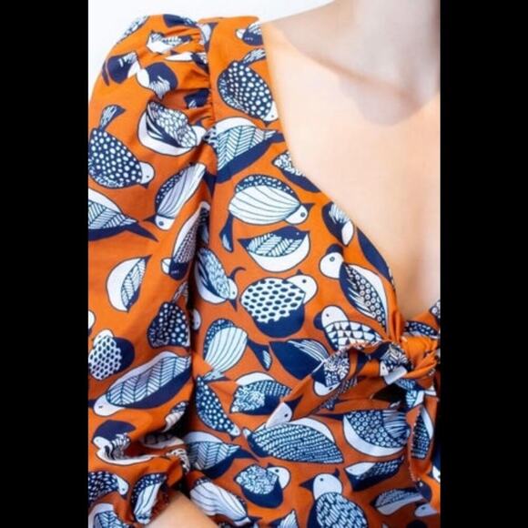 NEW Eva Franco Bird Print Blouse Puff Sleeves Knot front Sweetheart Neck Size 12 - Picture 3 of 16